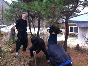 김장독18-박힌 돌 빼내기3.기 1021.jpg